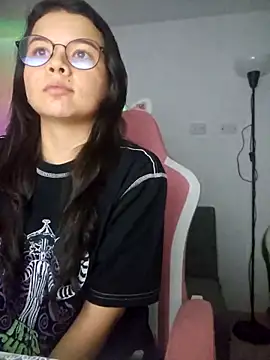 azumiichan online show from September 27, 2025, 12:15 am