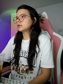 azumiichan online show from October 7, 2025, 12:08 am