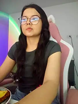 azumiichan online show from October 21, 2025, 12:00 am