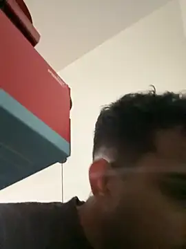 Notahuman1082 online show from November 22, 2025, 12:31 am