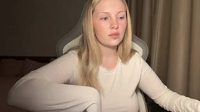 x ivy x online show from November 19, 2025, 4:07 pm