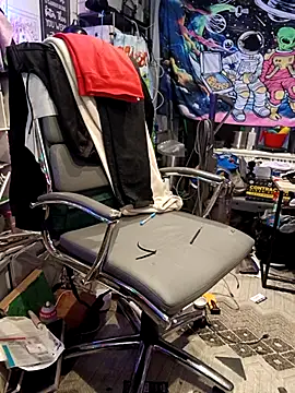 --D-a-D-D-y- online show from September 13, 2025, 10:09 pm