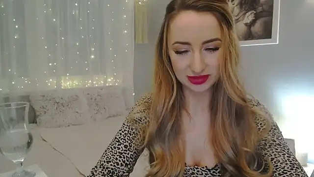 Snapshot of JulietteDiamond chatting on January 12, 2025, 9:40 pm JulietteDiamond online show from January 12, 2025, 9:40 pm