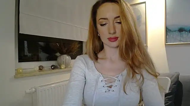 Snapshot of JulietteDiamond chatting on March 11, 2025, 7:36 pm JulietteDiamond online show from March 11, 2025, 7:36 pm