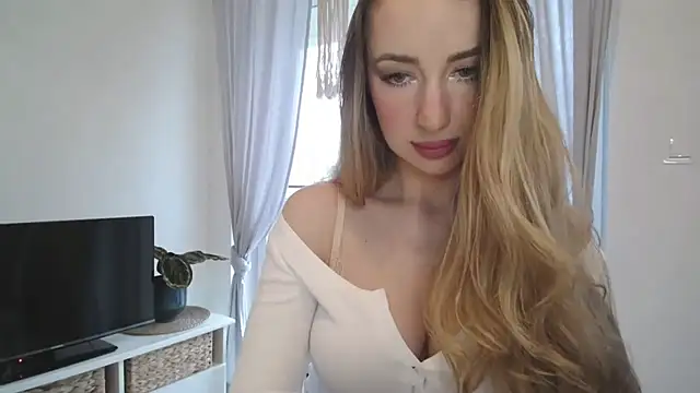 Snapshot of JulietteDiamond chatting on October 6, 2025, 3:20 pm JulietteDiamond online show from October 6, 2025, 3:20 pm