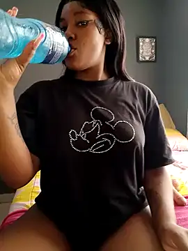 charmainexxx online show from December 15, 2024, 2:59 pm