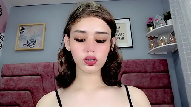 Snapshot of ValeriaAguilar chatting on December 5, 2024, 4:55 pm ValeriaAguilar online show from December 5, 2024, 4:55 pm