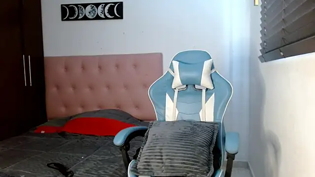 TokioStar online show from February 26, 2025, 5:07 pm