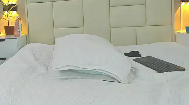 angel adamx online show from February 8, 2025, 9:13 am