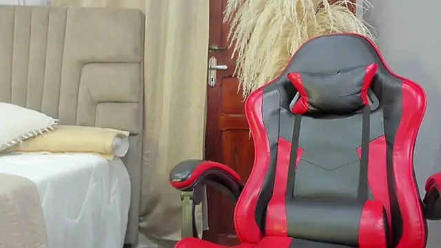 angel adamx online show from October 13, 2025, 3:28 am