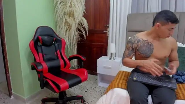 angel adamx online show from November 25, 2025, 11:21 am