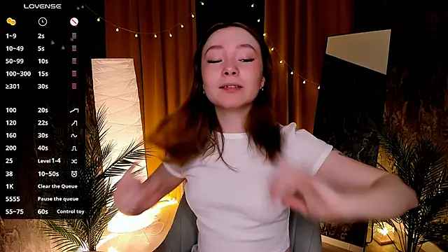 Snapshot of LanaBlu_ chatting on November 28, 2025, 2:25 am LanaBlu online show from November 28, 2025, 2:25 am