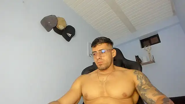 Snapshot of _Poseidon1_ chatting on February 24, 2025, 4:05 am Poseidon1 online show from February 24, 2025, 4:05 am