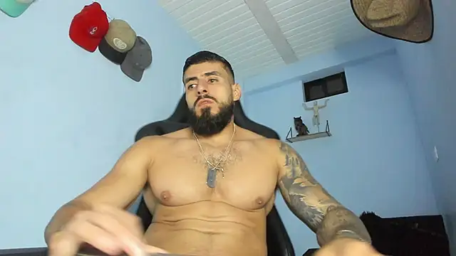 Snapshot of _Poseidon1_ chatting on October 20, 2025, 4:35 am Poseidon1 online show from October 20, 2025, 4:35 am