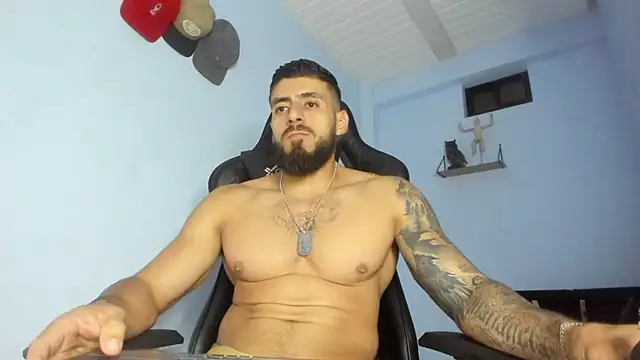 Snapshot of _Poseidon1_ chatting on November 15, 2025, 4:43 am Poseidon1 online show from November 15, 2025, 4:43 am