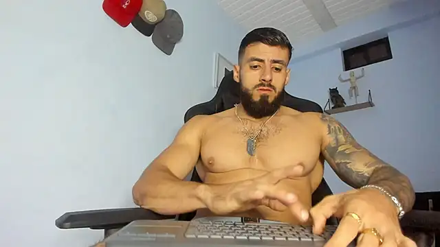 Snapshot of _Poseidon1_ chatting on November 17, 2025, 4:51 am Poseidon1 online show from November 17, 2025, 4:51 am