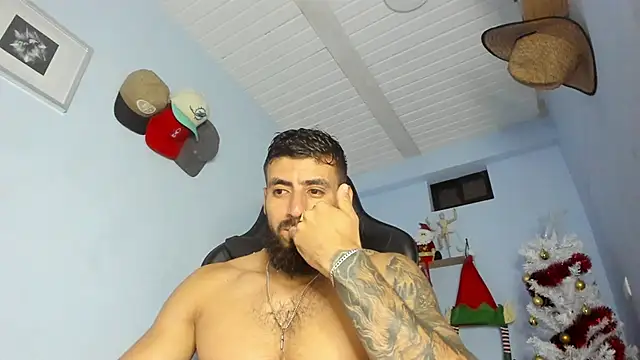 Snapshot of _Poseidon1_ chatting on December 3, 2025, 4:42 am Poseidon1 online show from December 3, 2025, 4:42 am