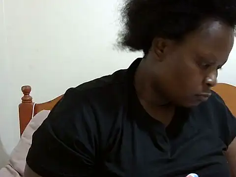 Snapshot of Pretty_lilly02 chatting on September 18, 2025, 7:49 pm Pretty lilly02 online show from September 18, 2025, 7:49 pm