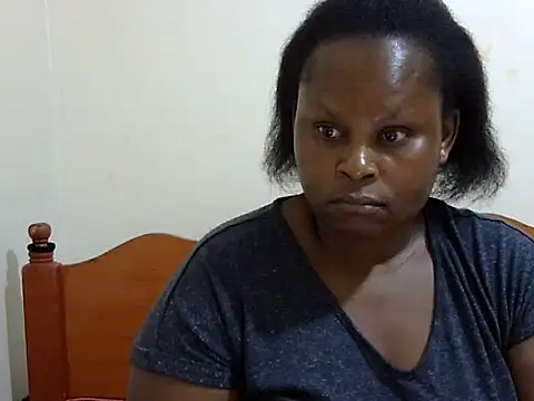 Snapshot of Pretty_lilly02 chatting on October 17, 2025, 7:55 am Pretty lilly02 online show from October 17, 2025, 7:55 am