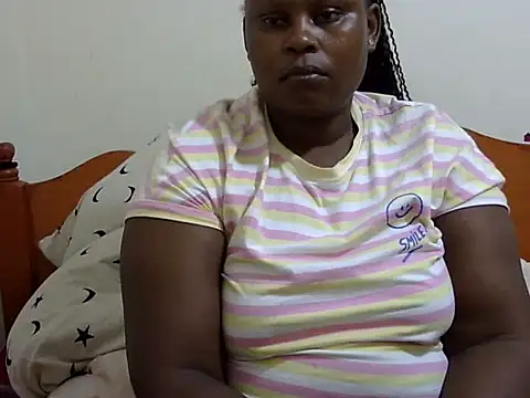 Snapshot of Pretty_lilly02 chatting on October 31, 2025, 5:30 am Pretty lilly02 online show from October 31, 2025, 5:30 am