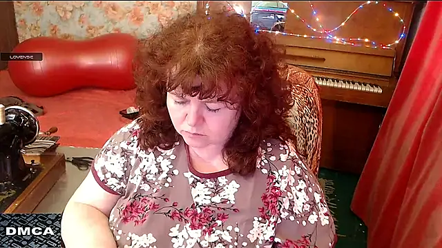 Snapshot of RoseRed69 chatting on March 21, 2025, 12:17 pm RoseRed69 online show from March 21, 2025, 12:17 pm