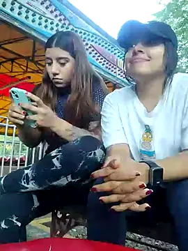 Snapshot of caro_sweett chatting on December 10, 2024, 11:32 am caro sweett online show from December 10, 2024, 11:32 am