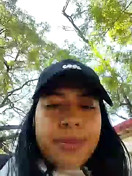 Snapshot of caro_sweett chatting on December 11, 2024, 12:23 pm caro sweett online show from December 11, 2024, 12:23 pm