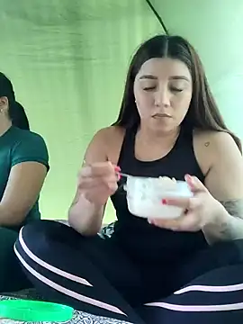 Snapshot of caro_sweett chatting on December 16, 2024, 4:05 pm caro sweett online show from December 16, 2024, 4:05 pm