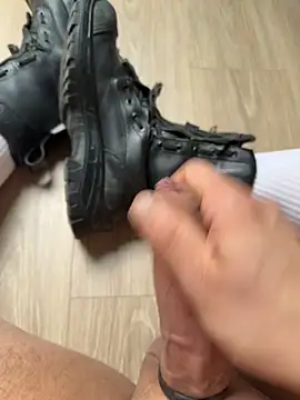 Snapshot of dickshome chatting on November 7, 2025, 9:42 am dickshome online show from November 7, 2025, 9:42 am