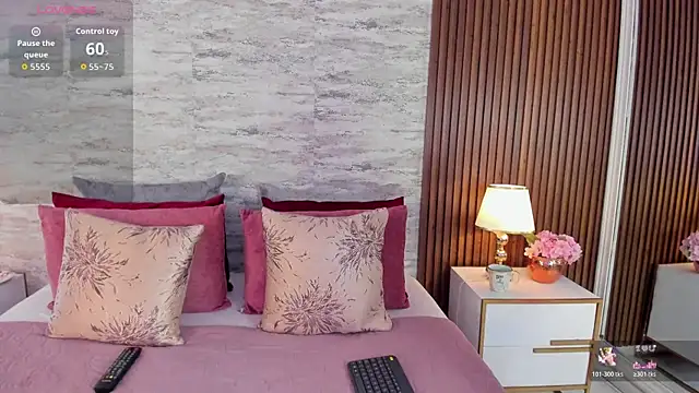 AndreaPink2024 online show from November 8, 2025, 2:17 pm