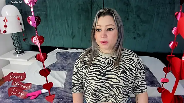 Snapshot of PandoraB_ chatting on February 17, 2025, 11:23 am PandoraB online show from February 17, 2025, 11:23 am