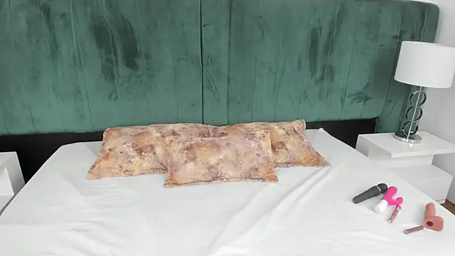 Snapshot of PandoraB_ chatting on September 24, 2025, 11:57 am PandoraB online show from September 24, 2025, 11:57 am