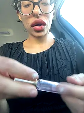 myloveforyouu online show from September 27, 2025, 3:39 pm