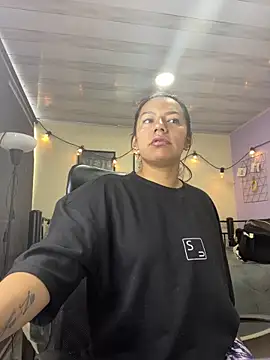 Ivann4 online show from September 19, 2025, 6:19 pm