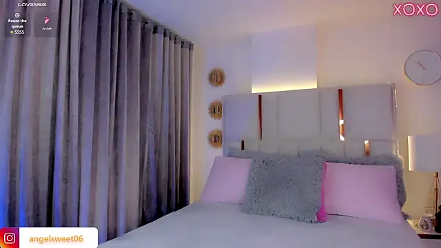 ANGELL06 online show from October 12, 2025, 4:00 am