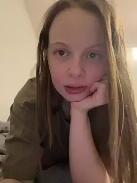 wrenlie online show from December 7, 2024, 5:53 pm