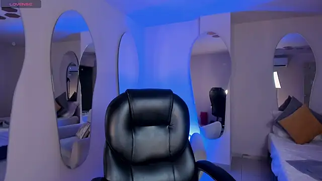 ValeriaRiveraX online show from September 12, 2025, 3:50 am