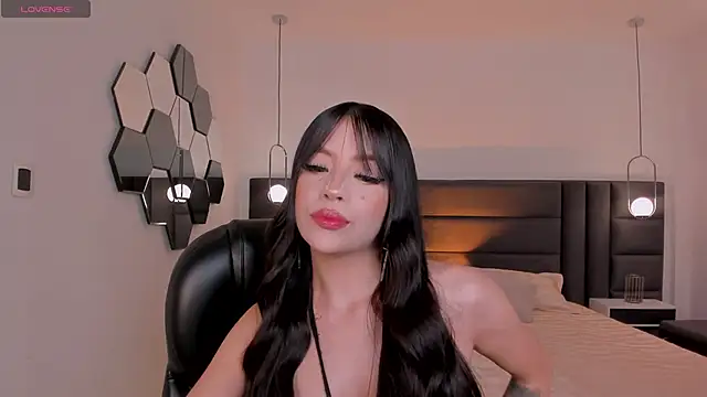 ValeriaRiveraX online show from November 30, 2025, 6:45 pm