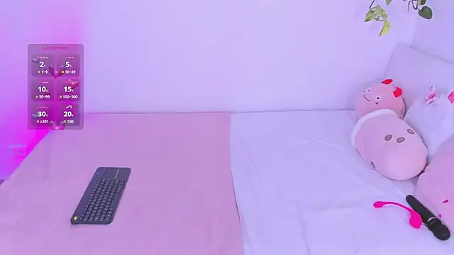 Snapshot of Catbaby888_ chatting on January 11, 2025, 2:20 am Catbaby888 online show from January 11, 2025, 2:20 am