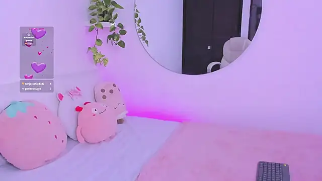 Snapshot of Catbaby888_ chatting on March 4, 2025, 1:45 am Catbaby888 online show from March 4, 2025, 1:45 am