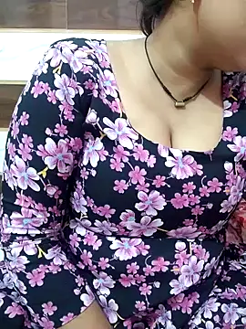 Snapshot of Indian-Nazia chatting on October 13, 2025, 6:35 am Indian-Nazia online show from October 13, 2025, 6:35 am