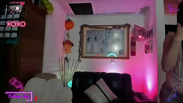 LauGrayJ online show from March 18, 2025, 3:20 am