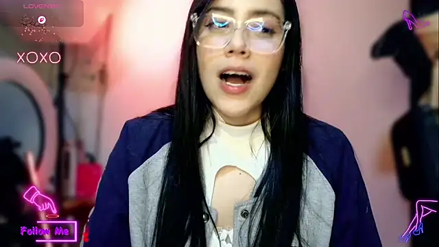 LauGrayJ online show from October 25, 2025, 10:23 am