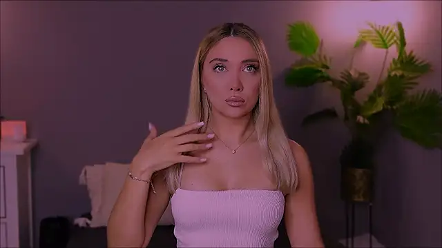 Jessielle online show from November 18, 2025, 12:20 pm