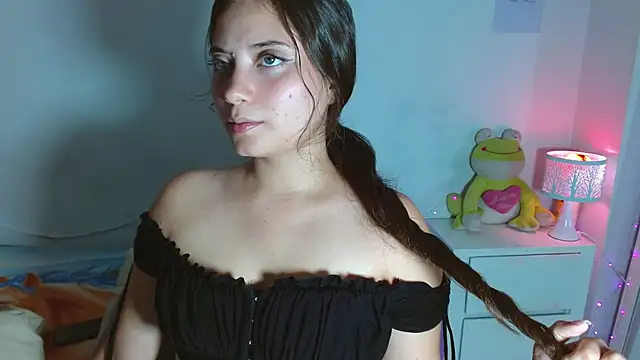 auroraa sexy online show from December 5, 2024, 7:06 pm