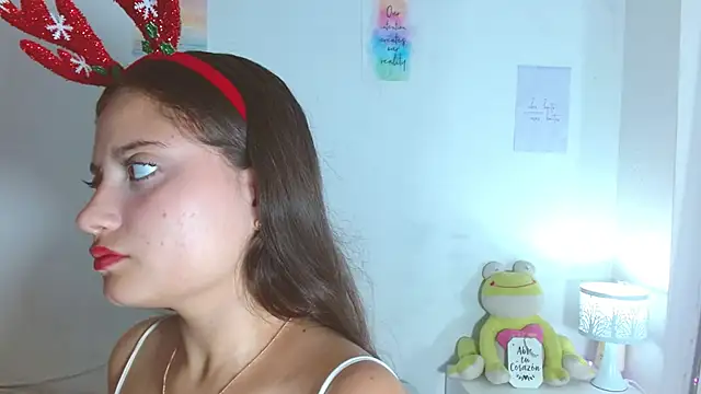 auroraa sexy online show from December 23, 2024, 5:32 pm