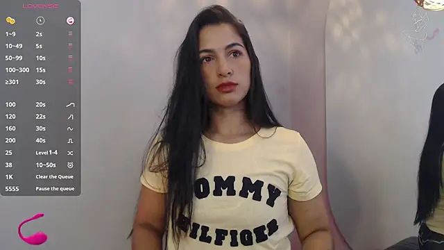 Snapshot of Thayssa_ross chatting on November 7, 2025, 2:50 pm Thayssa ross online show from November 7, 2025, 2:50 pm