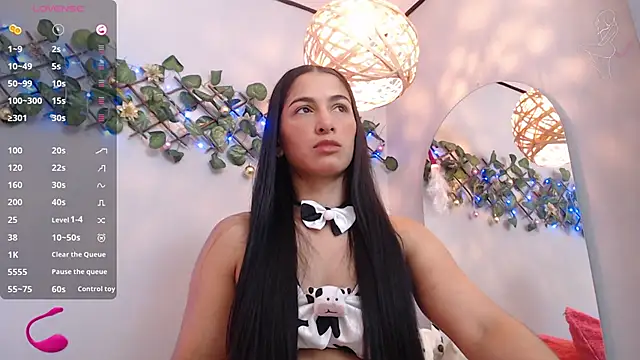 Snapshot of Thayssa_ross chatting on December 5, 2025, 2:58 pm Thayssa ross online show from December 5, 2025, 2:58 pm