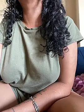 Indianbutter11 online show from March 1, 2025, 5:52 am