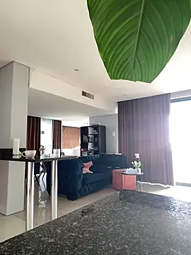 Indianbutter11 online show from September 18, 2025, 5:42 am